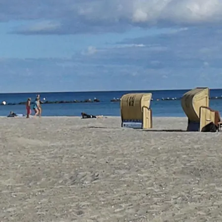 Für 2 Personen Ca 40 M In Neue Tiefe, Ostseeküste Deutschland *